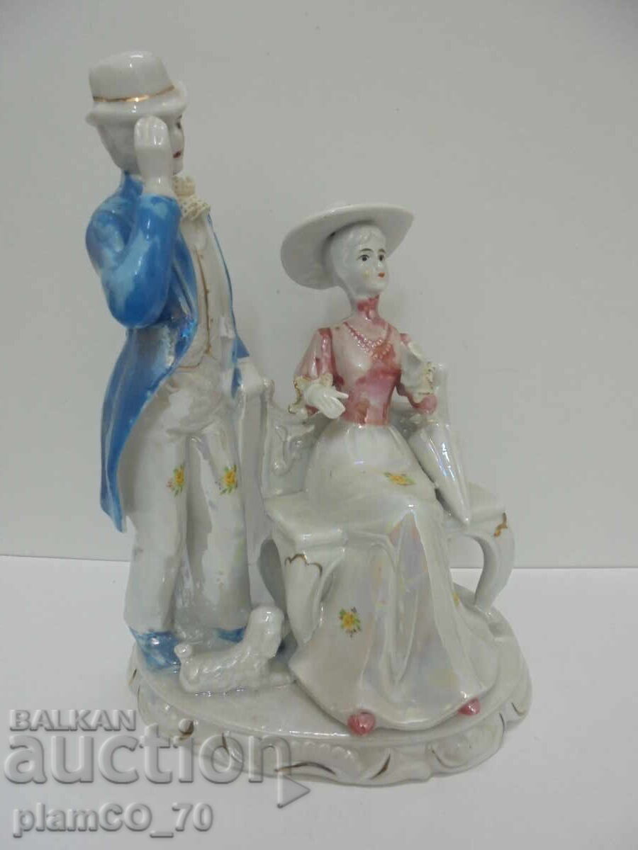 Nr. 8659 Figurină veche din porțelan „Cuplu galant”