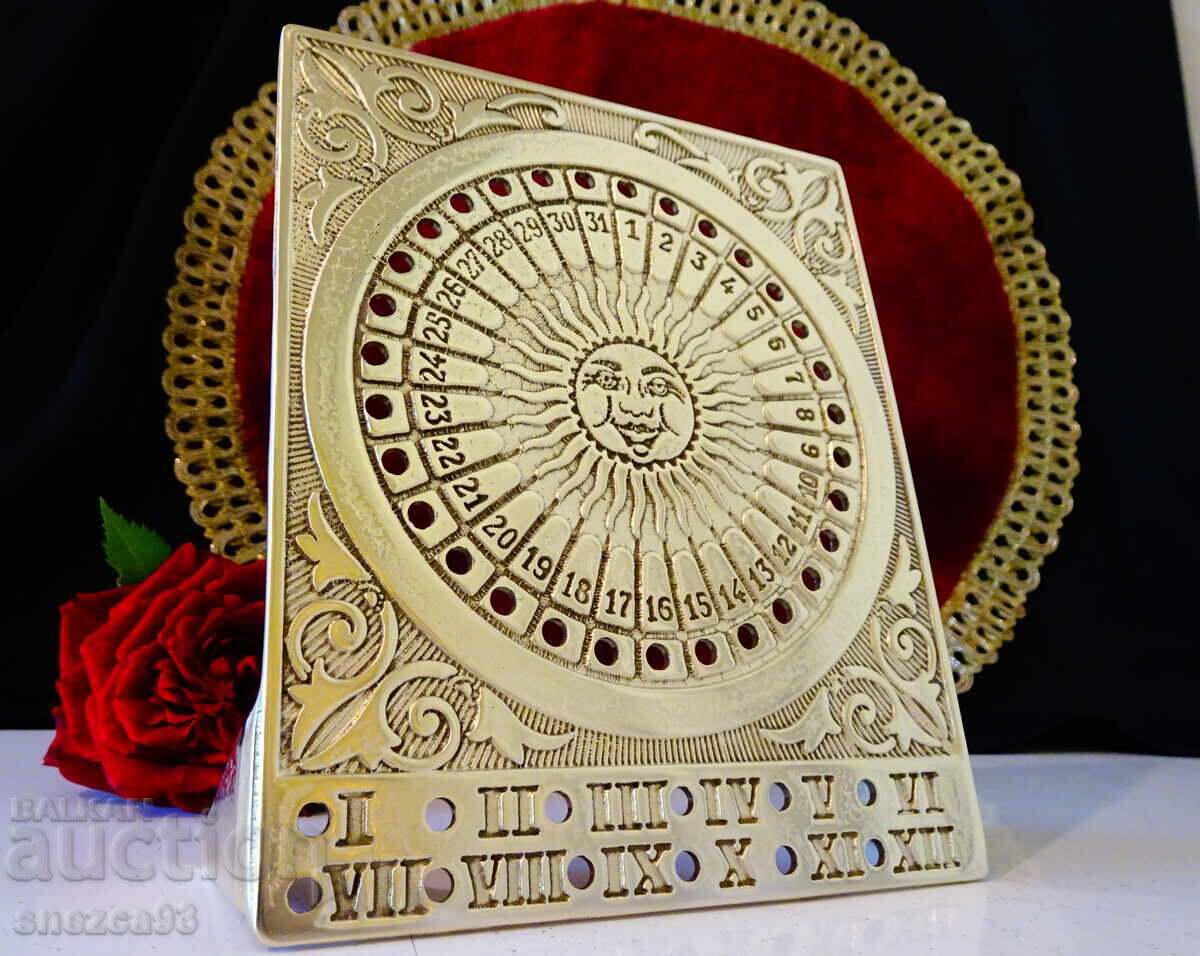 Calendar perpetuu din bronz cu zodiac pe verso cu preț € 39.99 | 78.21 BGN