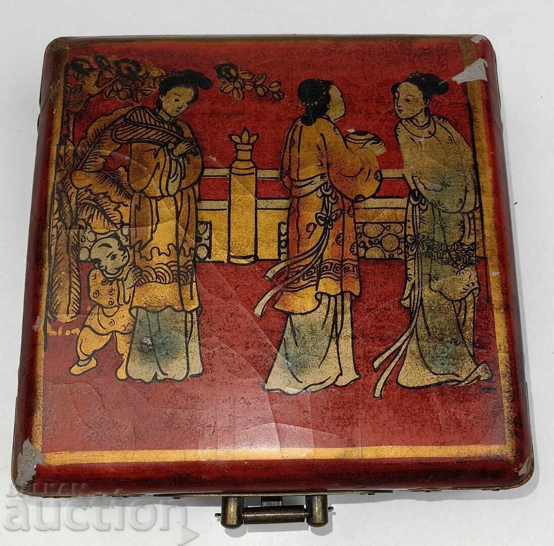 OLD CHINESE COMPASS IN BOX GIFT INSCRIPTION 2006 YEAR with price € 15.00 | 29.34 BGN