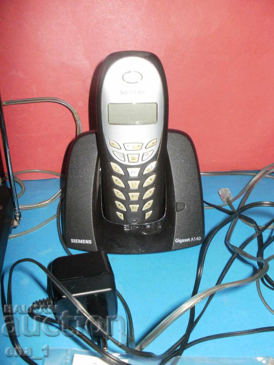 Licitație 2 telefoane fixe digitale PANASONIC și SIEMENS Licitație 2 telefoane fixe digitale PANASONIC și SIEMENS