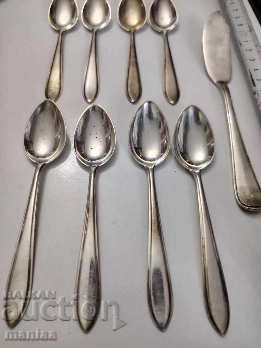 Set de lingurițe din argint cu spatulă cu preț € 700.00 | 1369.09 BGN Set de lingurițe din argint cu spatulă cu preț € 700.00 | 1369.09 BGN