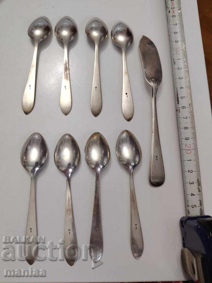 Livrarea Set de lingurițe din argint cu spatulă Livrarea Set de lingurițe din argint cu spatulă