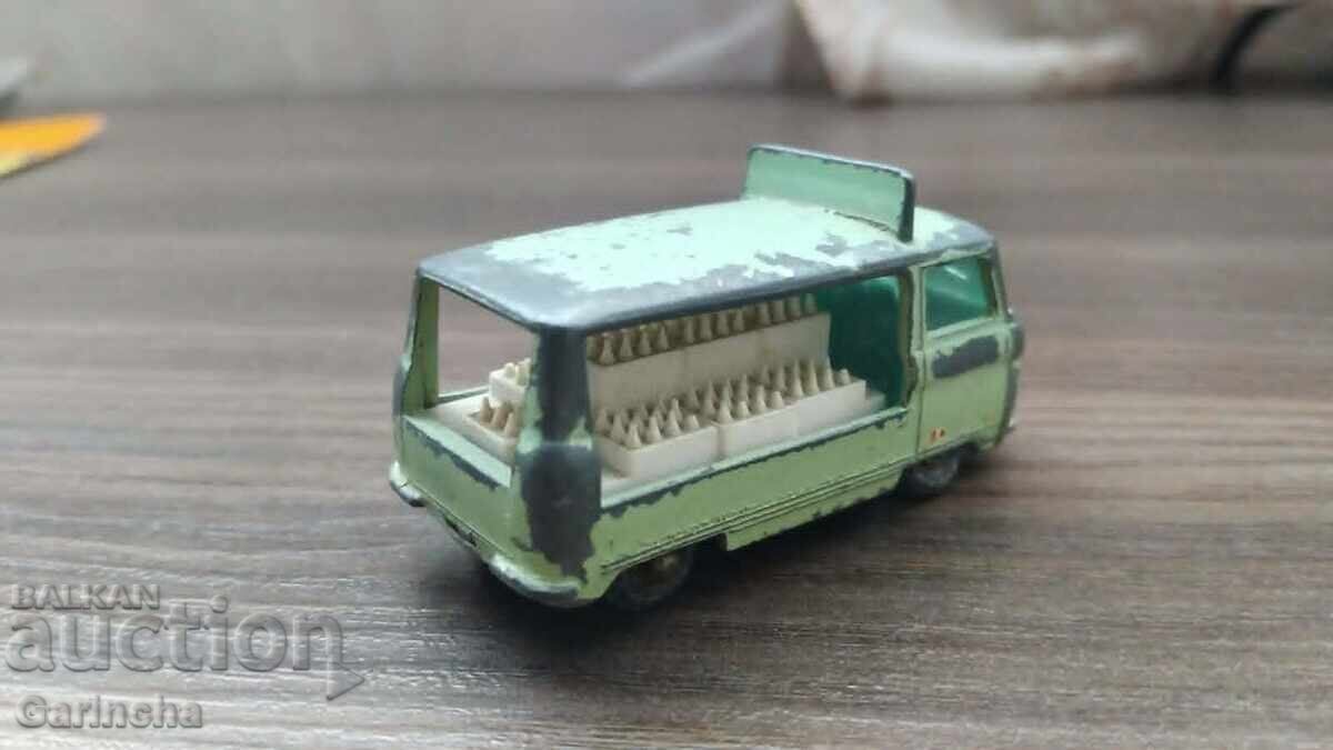 Auction  Matchbox England 1/64