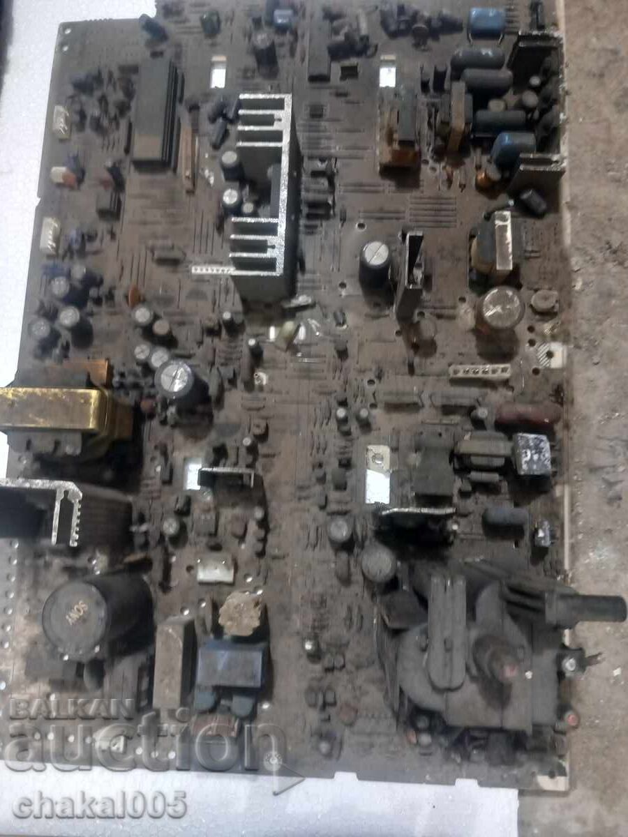 Licitație Plăci electronice vechi pentru reciclare