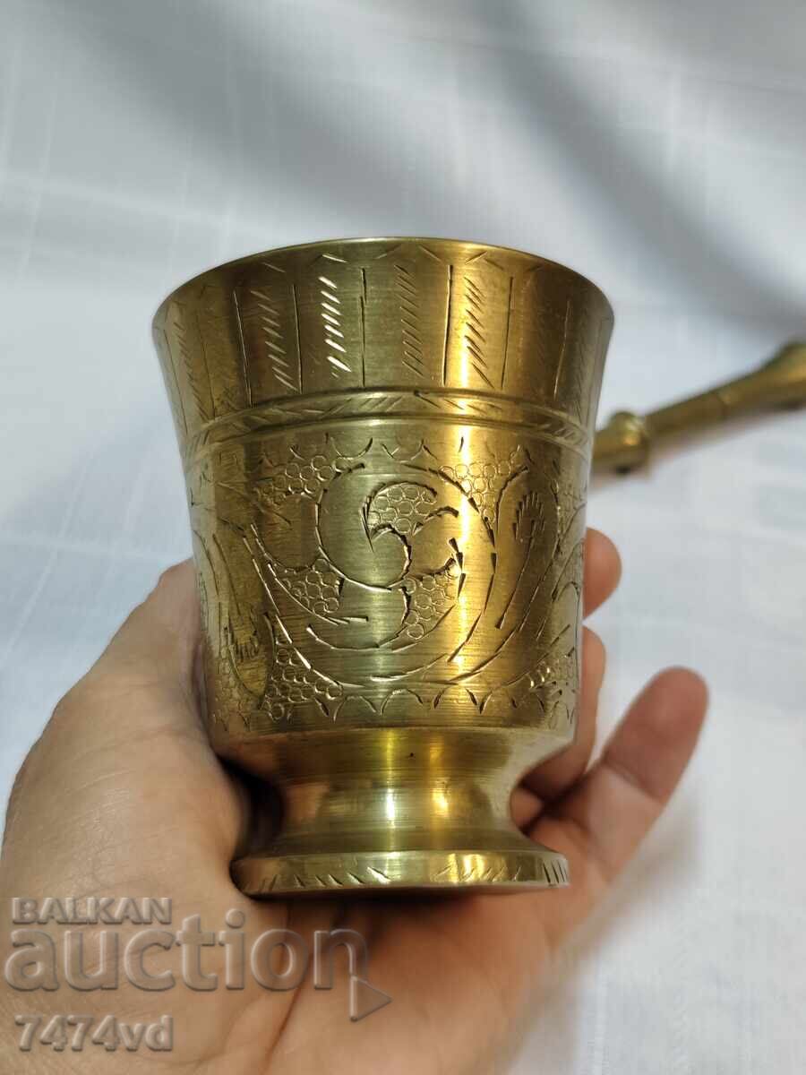 Delivery of Masiven malyk bronzov havan iztsyalo-  rych.gravirani ornamenti
