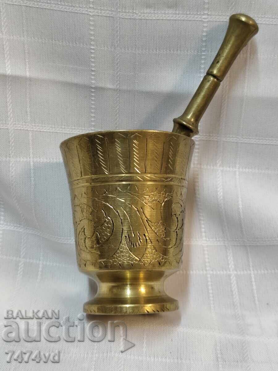 Masiv mic mojar din bronz cu ornamente gravate manual