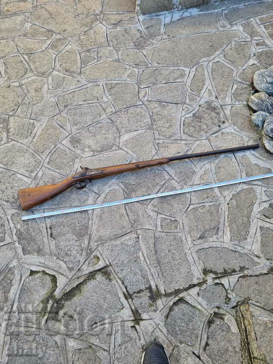Old haiduk musket. Boylia