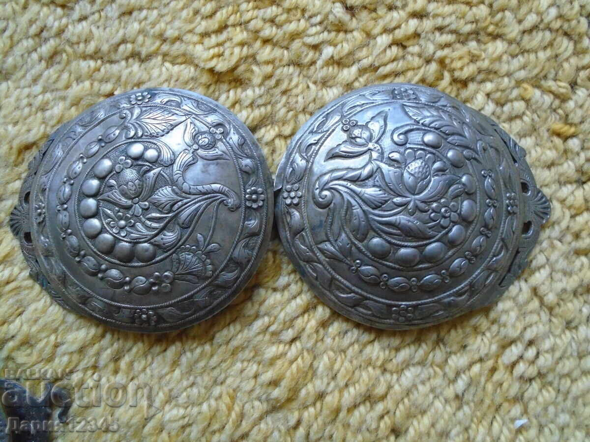 Two similar silver belt buckle halves, part of a collection - 7 Two similar silver belt buckle halves, part of a collection - 7