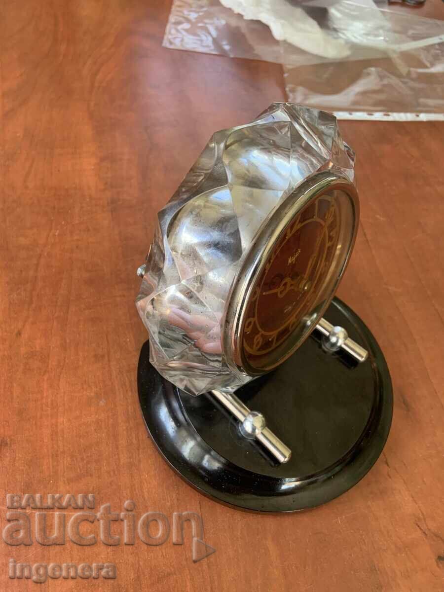 Delivery of WORKING CRYSTAL TABLE CLOCK NO FLAWS SET Delivery of WORKING CRYSTAL TABLE CLOCK NO FLAWS SET