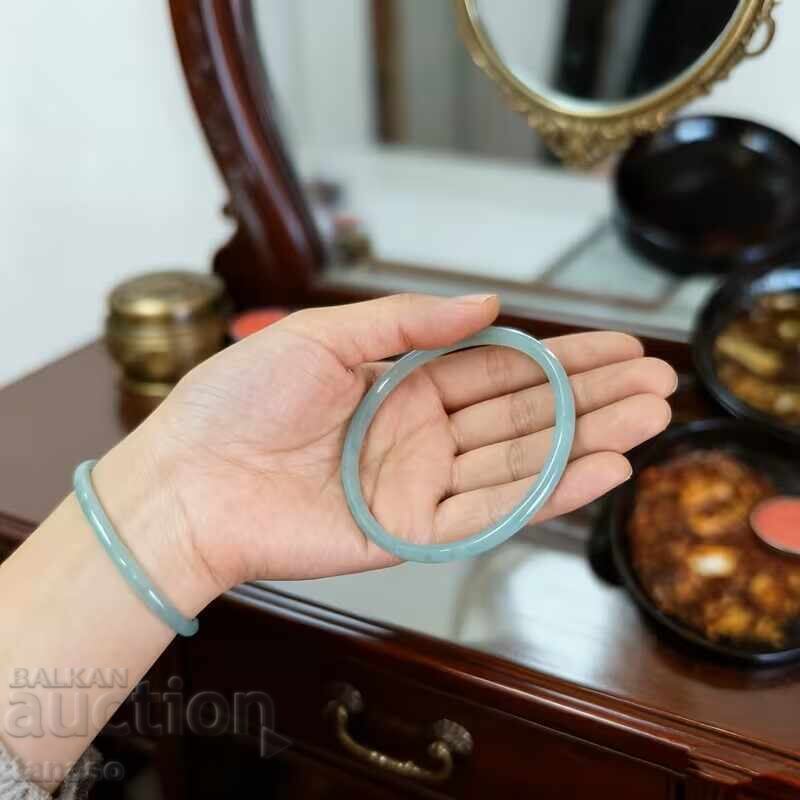 Elegant women's bracelet new, quartz with price € 13.75 | 26.89 BGN Elegant women's bracelet new, quartz with price € 13.75 | 26.89 BGN