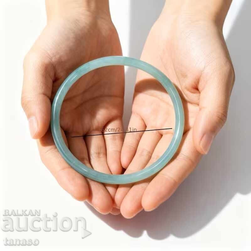 Auction Elegant women's bracelet new, quartz Auction Elegant women's bracelet new, quartz