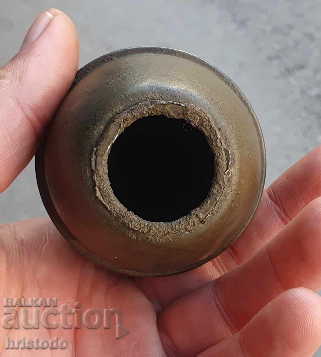 Carcasă de grenadă germană inactivă M39 „Ou” WWII 1944 cu preț € 18.00 | 35.21 BGN Carcasă de grenadă germană inactivă M39 „Ou” WWII 1944 cu preț € 18.00 | 35.21 BGN