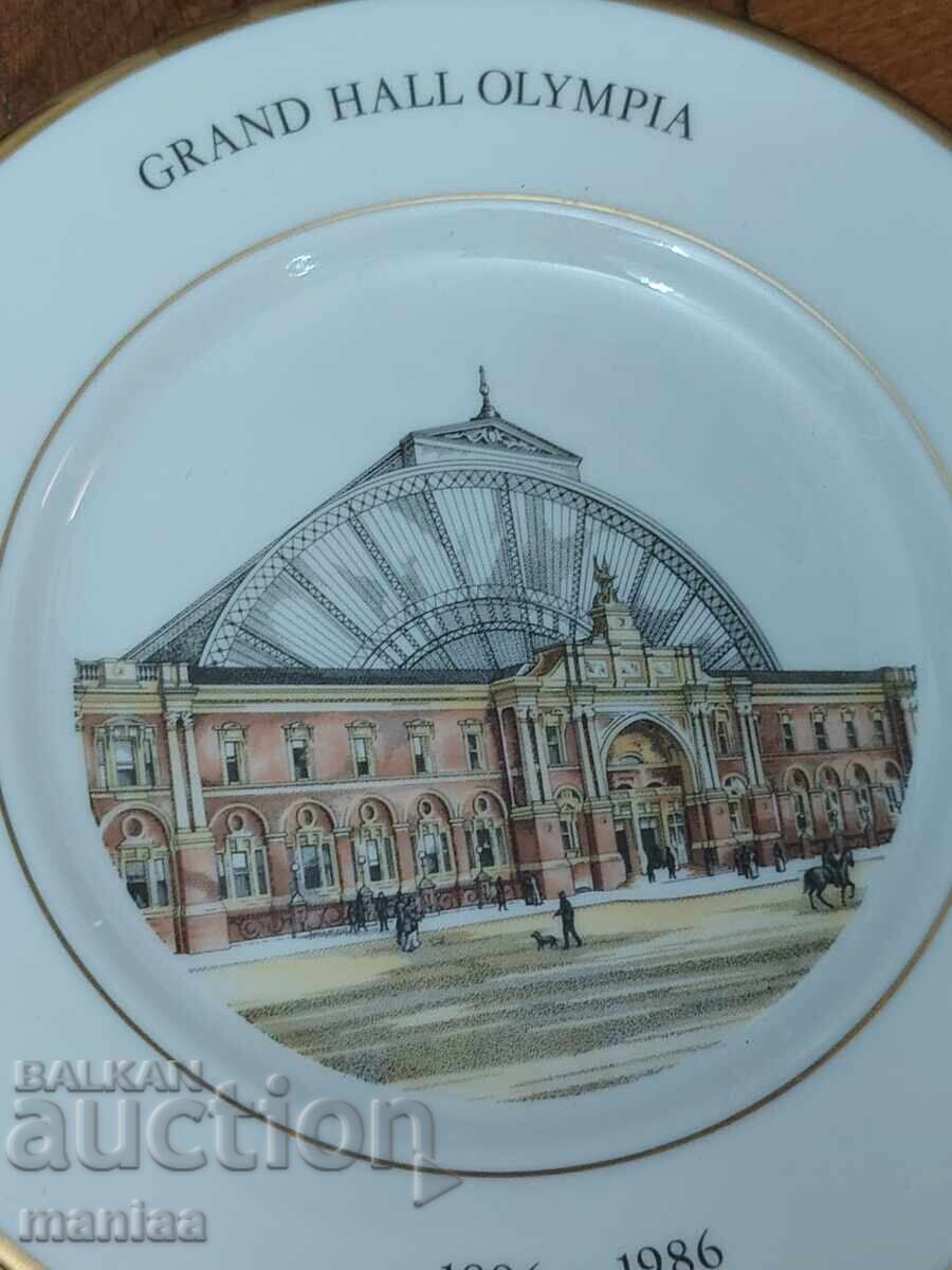 Auction  Marked porcelain plate