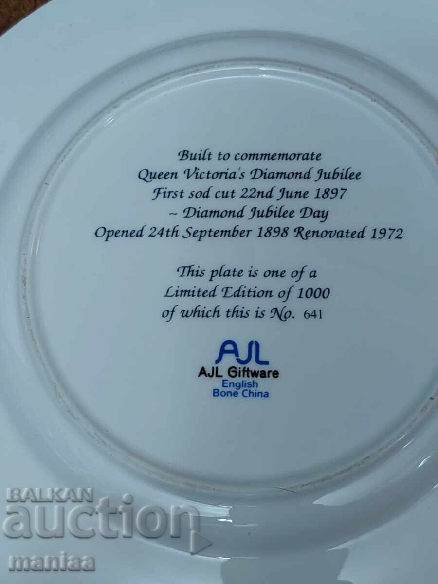 Marked porcelain plate - 5
