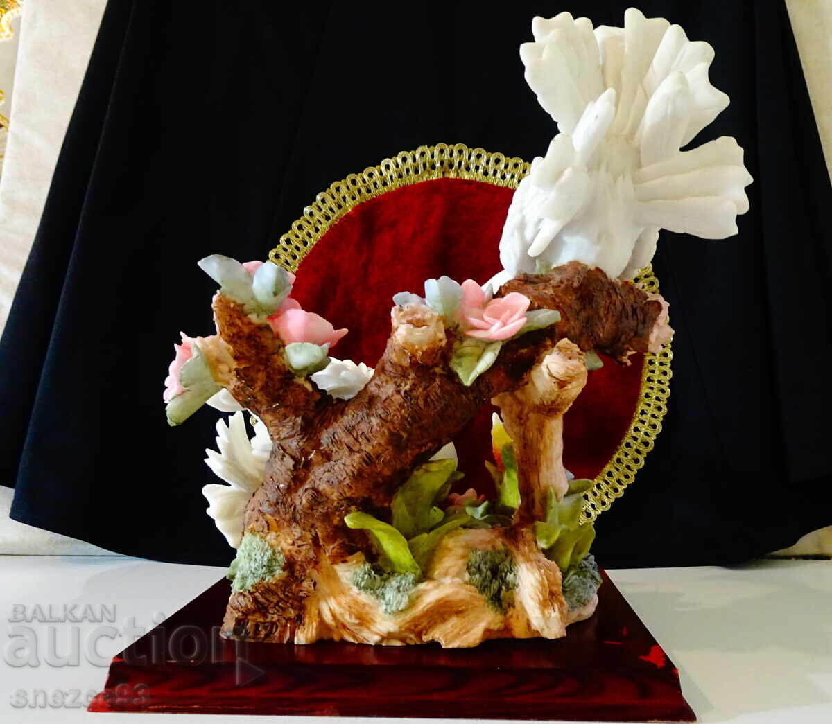Livrarea Sculptură din porțelan Porumbei albi, Napoli Collection 2.5 kg Livrarea Sculptură din porțelan Porumbei albi, Napoli Collection 2.5 kg