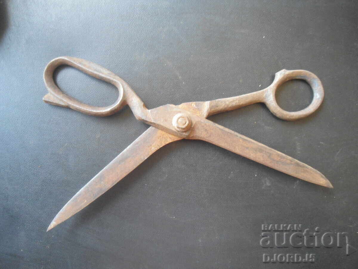 Foarfece vechi cu preț € 1.00 | 1.96 BGN
