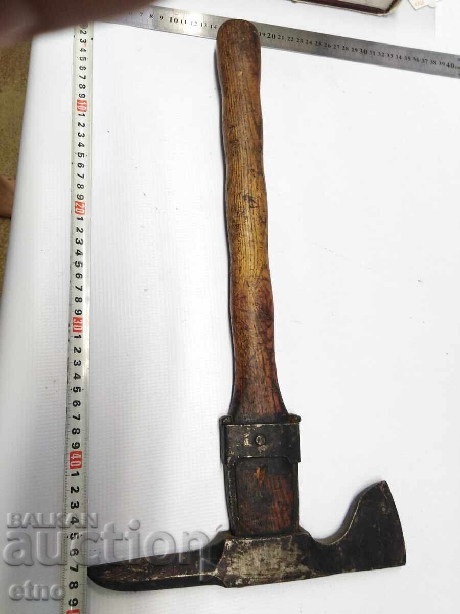 Auction  M 1915-PSV-GERMAN TRENCH TOOL,PICKHEAD,AXE,knife