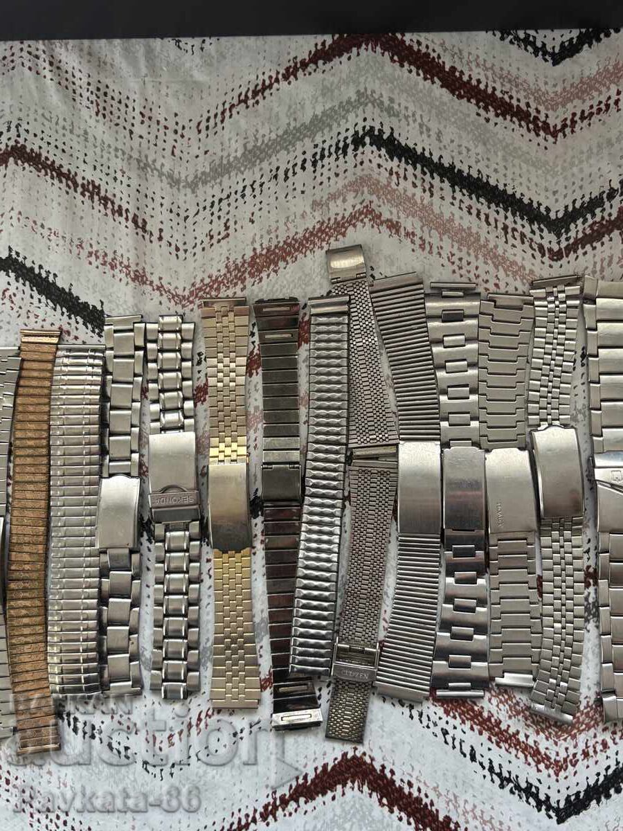 Auction  Huge lot of chains