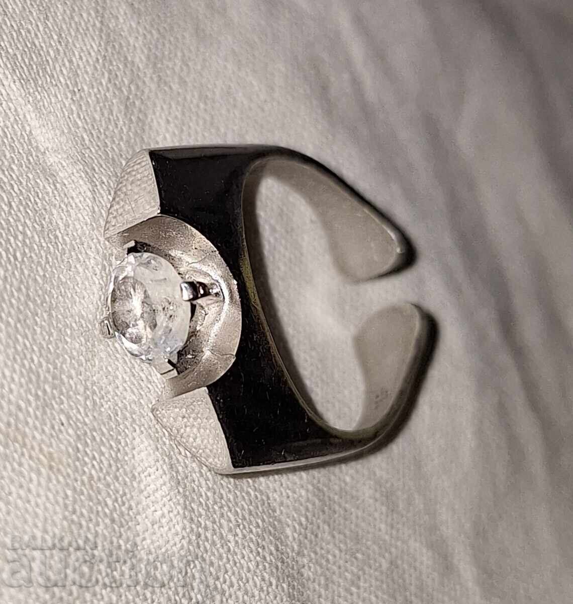 Auction  Silver ring --835