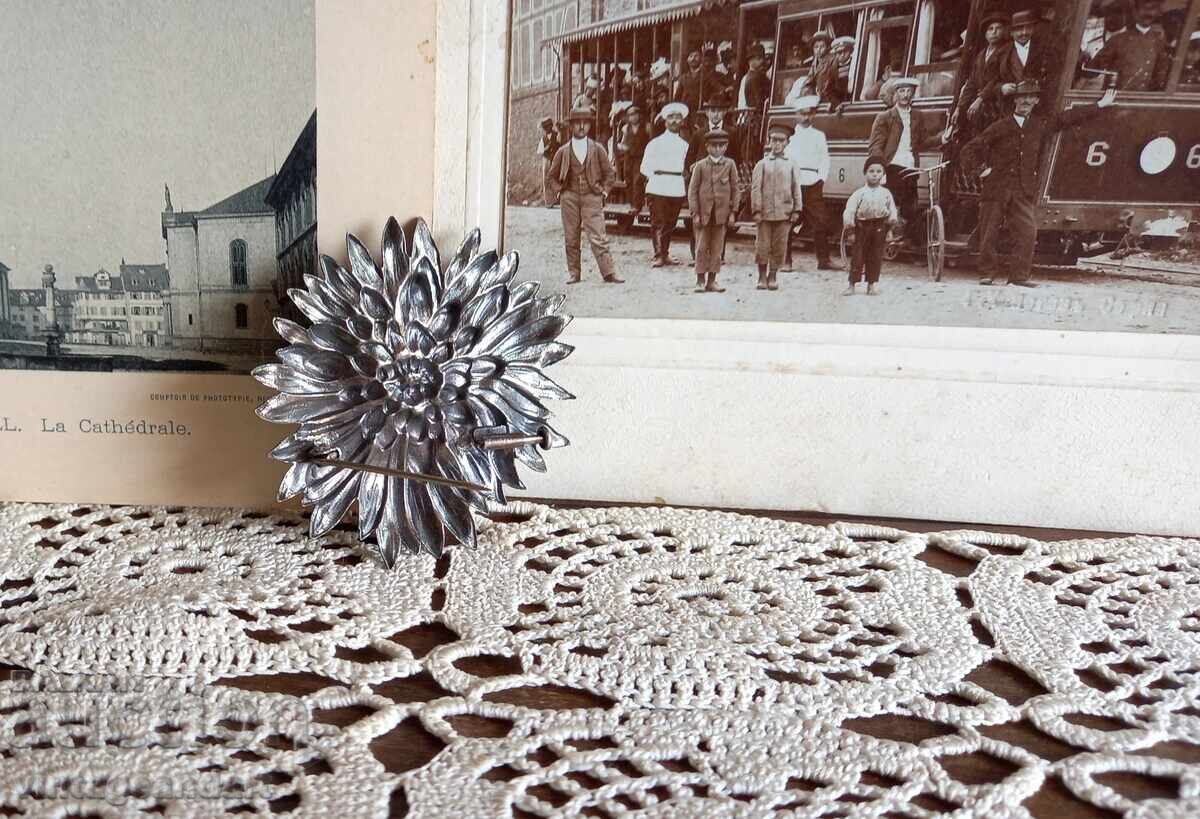 Antique brooch, excellent condition with price € 7.26 | 14.20 BGN