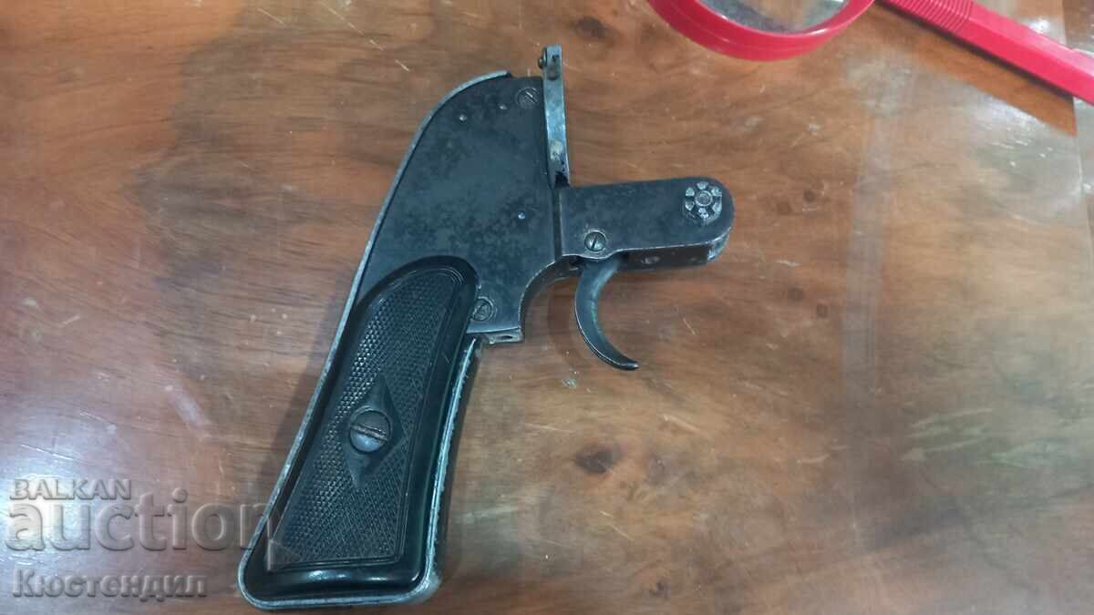 WWII Military Flare Gun 1943