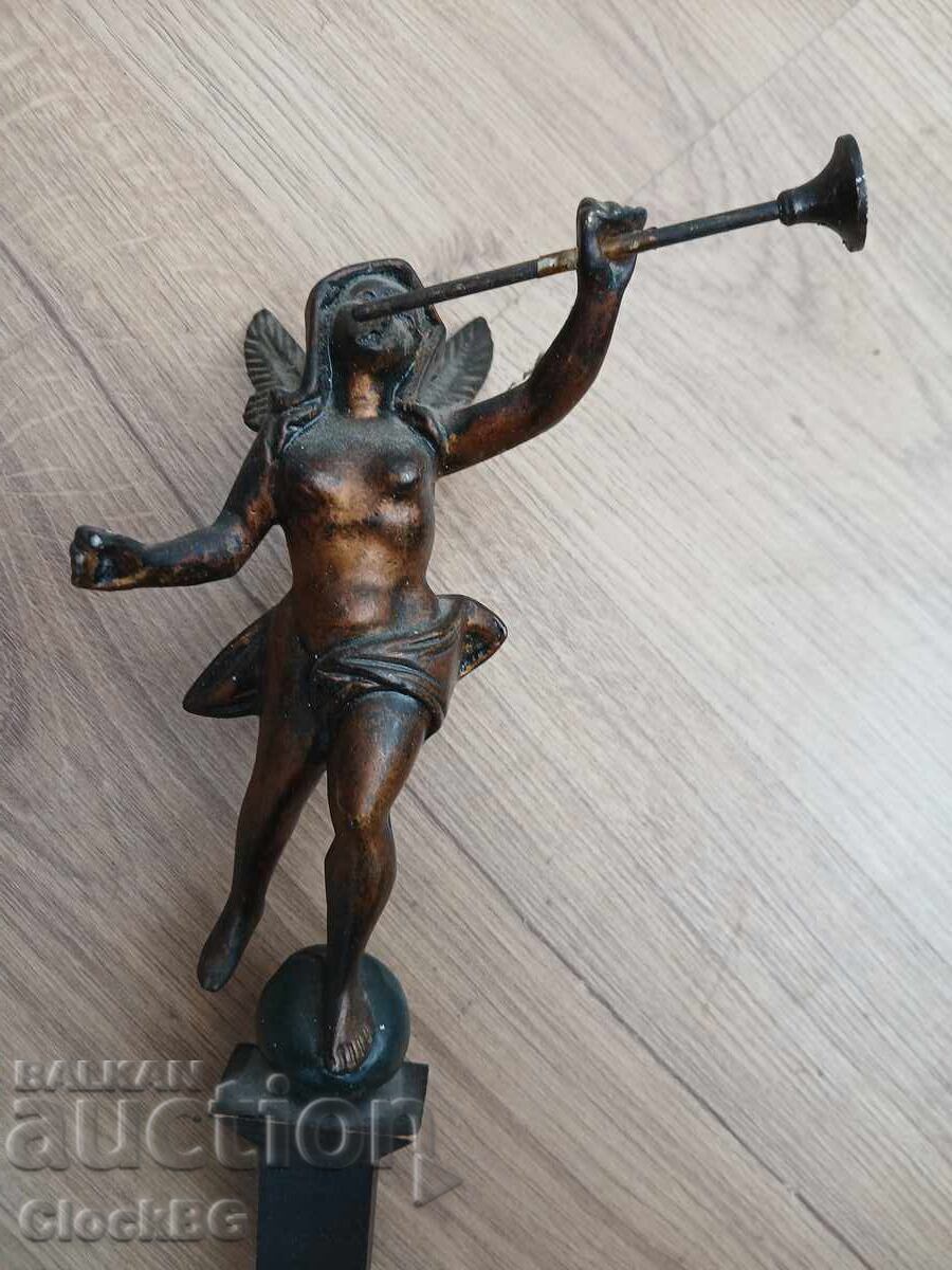 Ceas frizian uriaș atlas/îngeri cu preț € 79.00 | 154.51 BGN