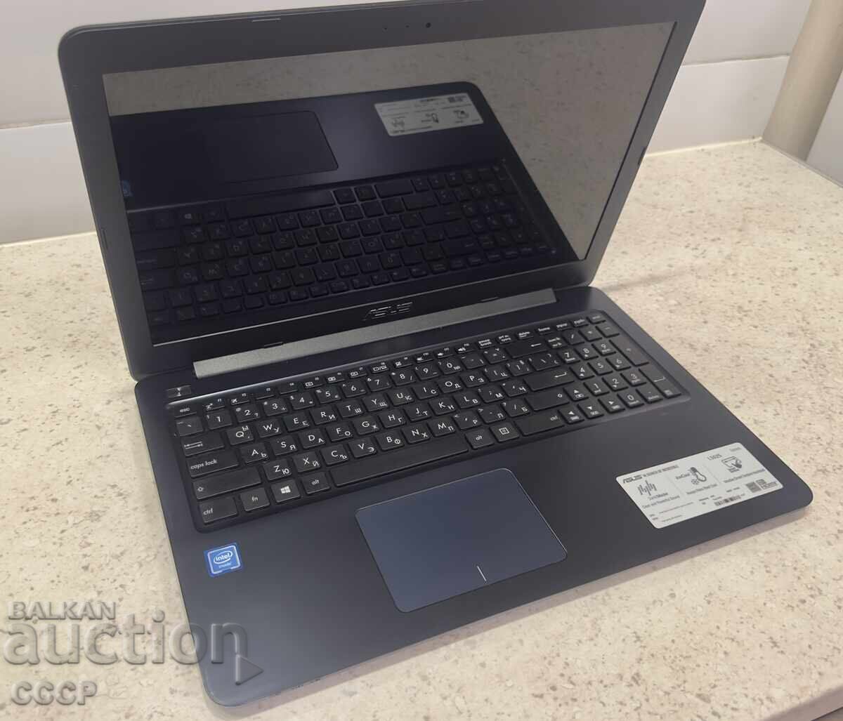 Licitație Excelent! Laptop Asus de 15 inchi