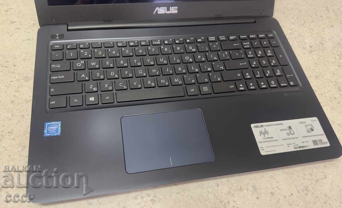 Livrarea Excelent! Laptop Asus de 15 inchi