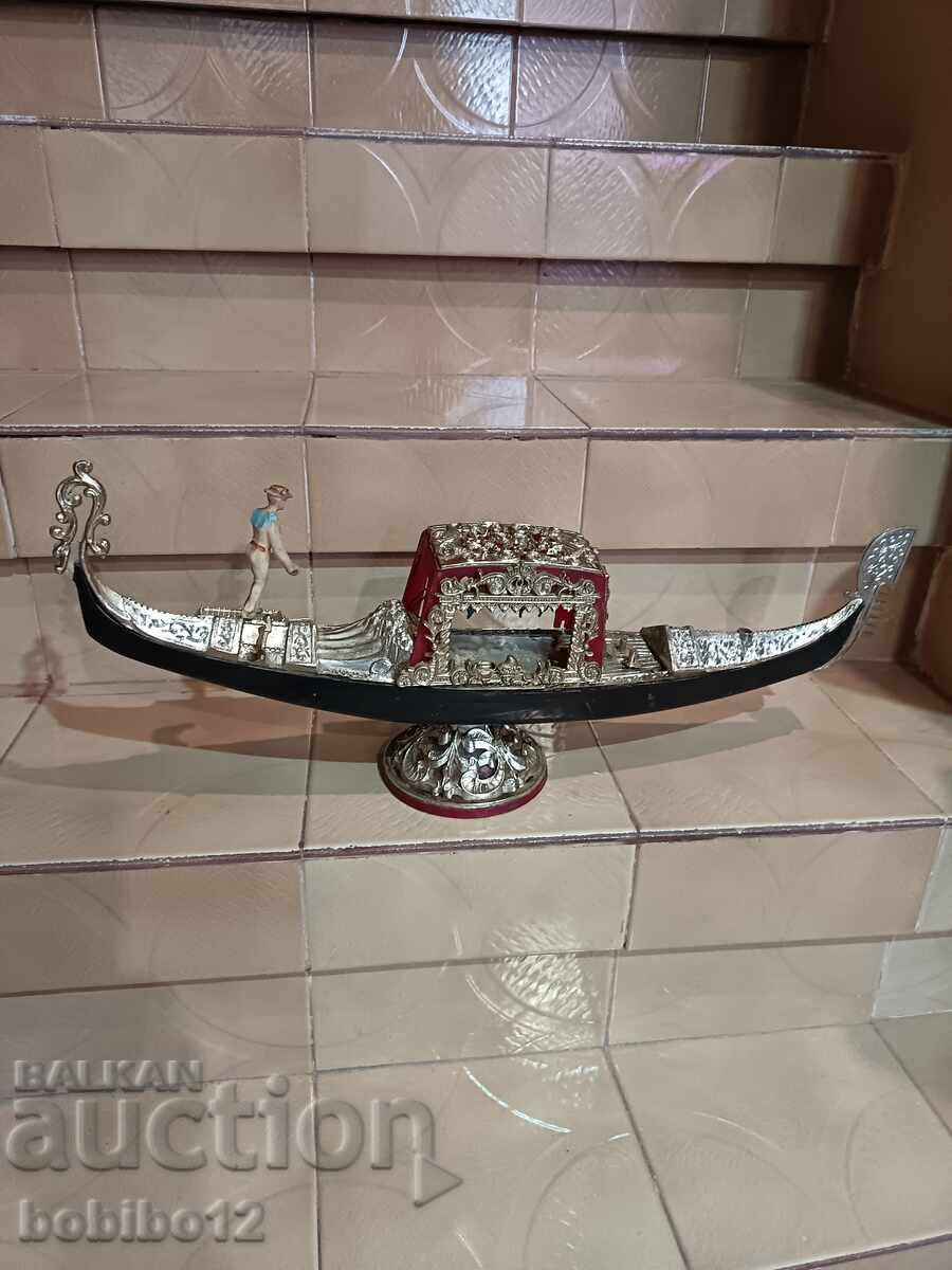 Gondolă decorativă vintage