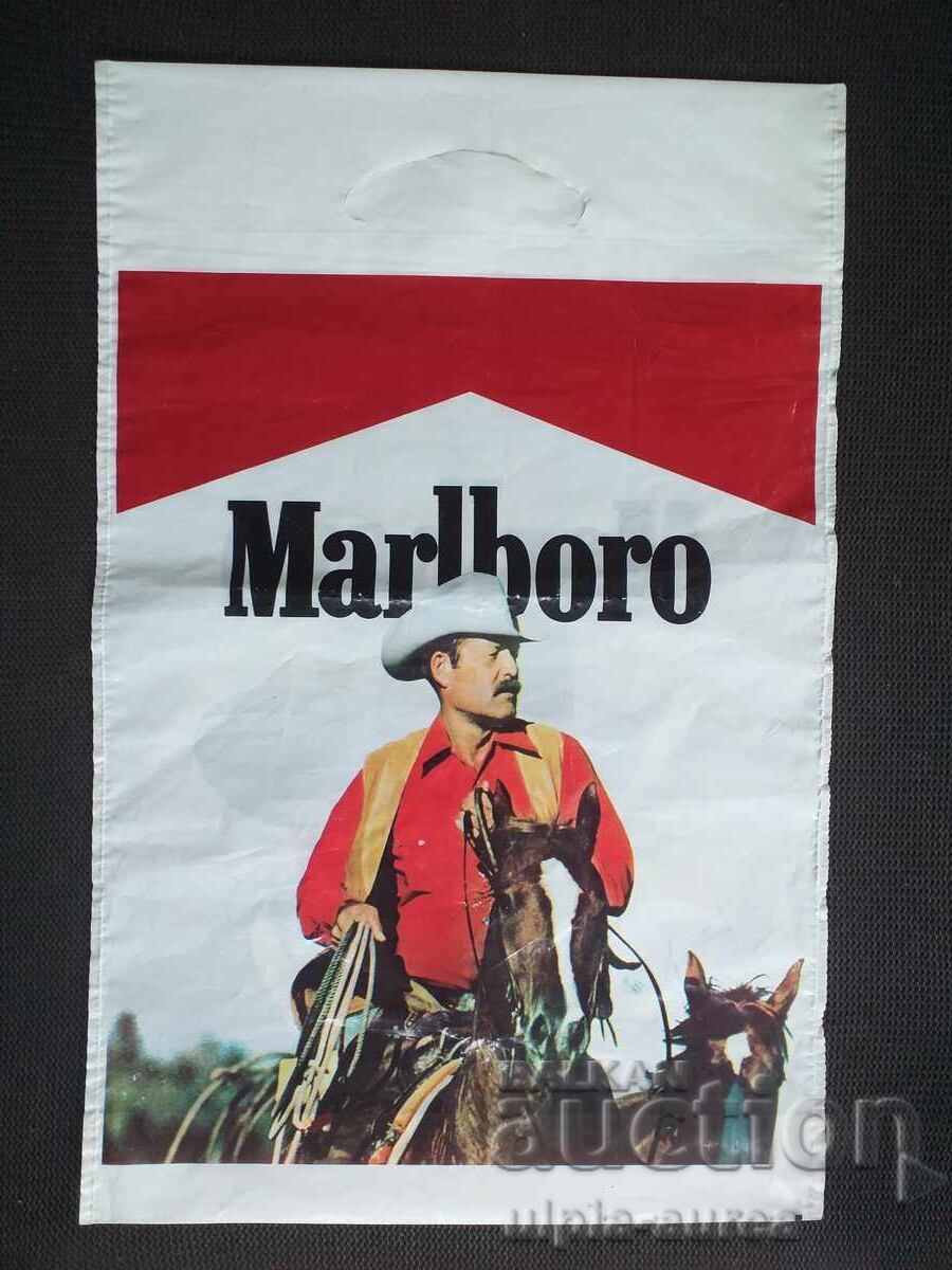 Marlboro με τιμή € 1.80 | 3.52 BGN Marlboro με τιμή € 1.80 | 3.52 BGN