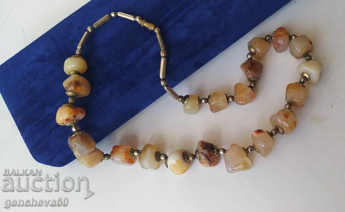 Vintage κολιέ από αχάτη και καρνεόλη με τιμή € 15.00 | 29.34 BGN