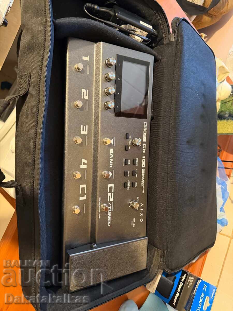 Мутиефект за китара Boss GX100 Мутиефект за китара Boss GX100
