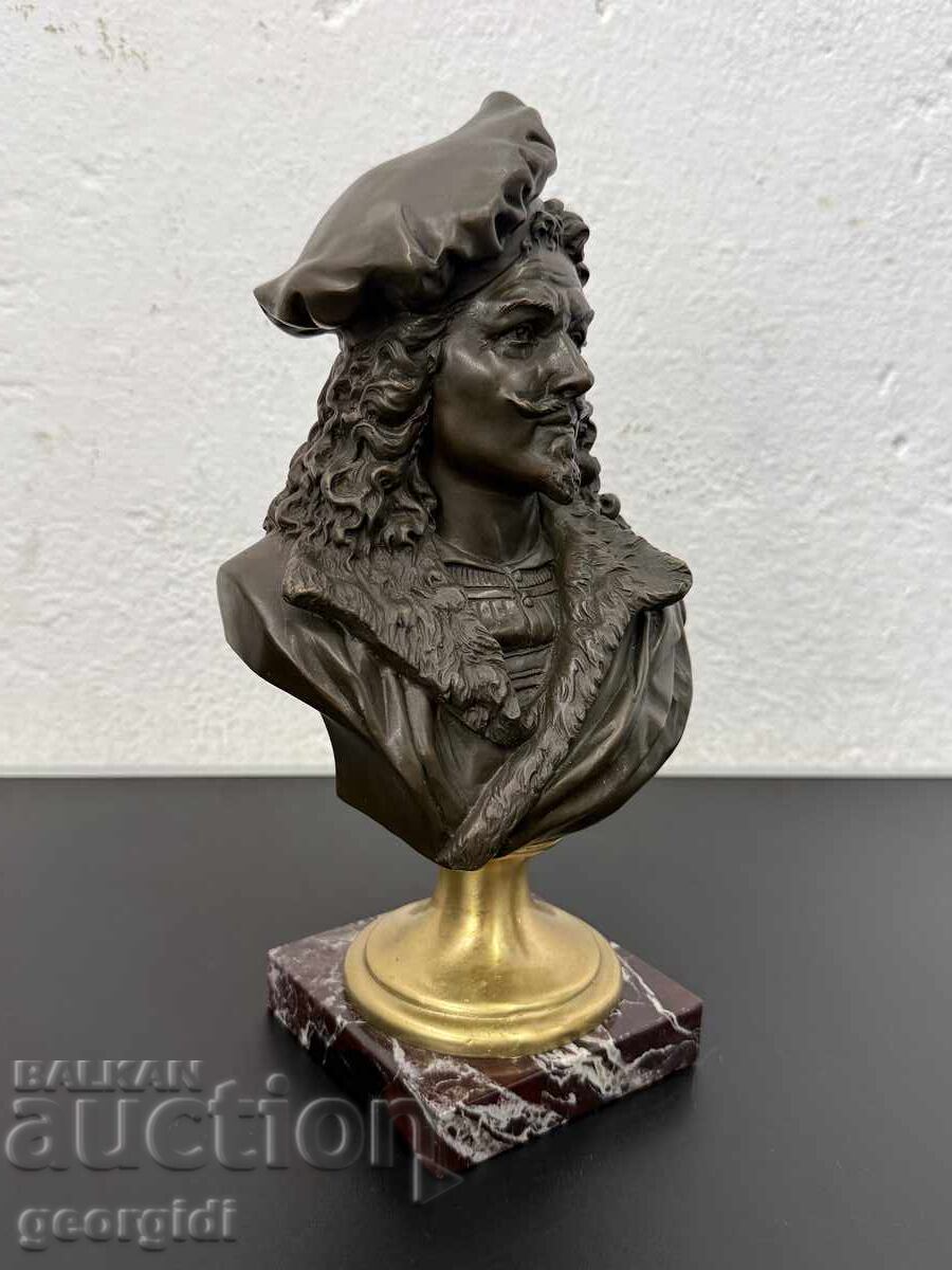 Auction  Bronze sculpture of Rembrandt van Rijn. No. 8188