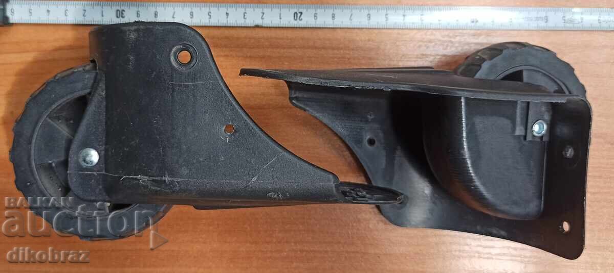 Set roți pentru repararea trollerului de voiaj cu preț € 10.00 | 19.56 BGN
