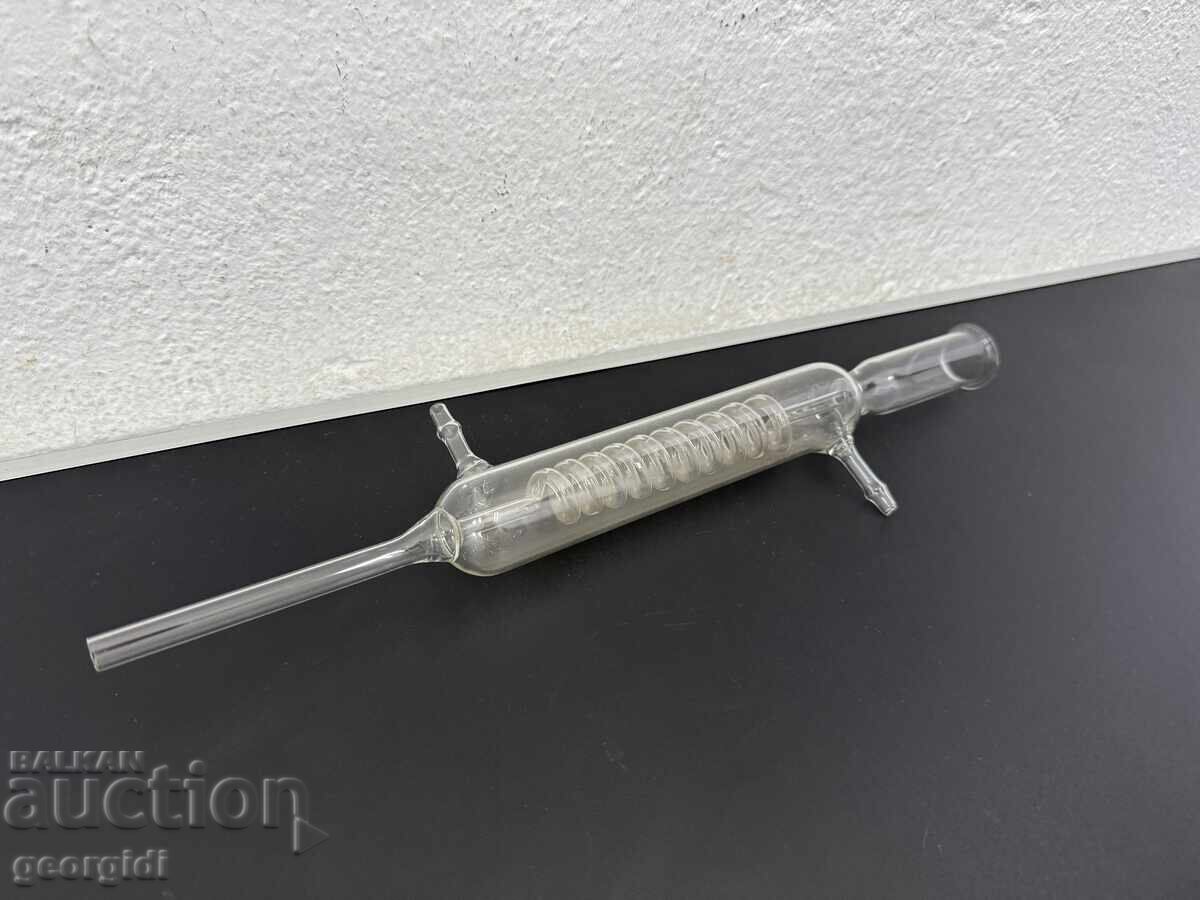 Condensator cu spirală din sticlă de laborator. Nr. 8189 cu preț € 40.00 | 78.23 BGN Condensator cu spirală din sticlă de laborator. Nr. 8189 cu preț € 40.00 | 78.23 BGN