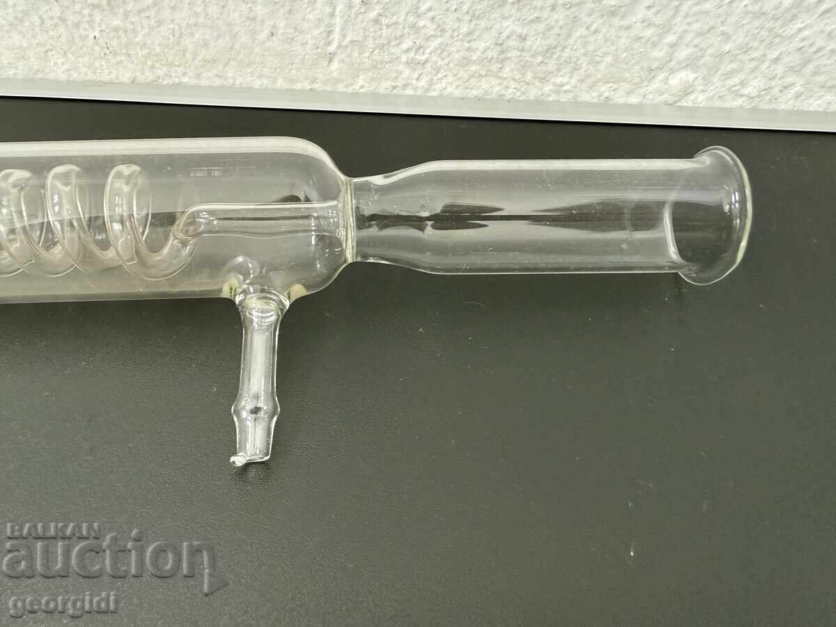 Livrarea Condensator cu spirală din sticlă de laborator. Nr. 8189 Livrarea Condensator cu spirală din sticlă de laborator. Nr. 8189