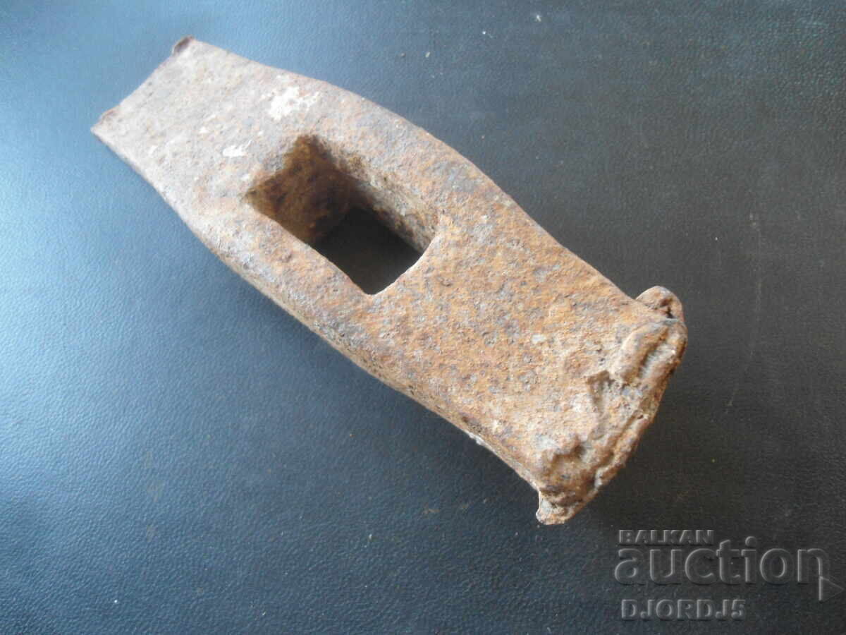 Auction  Old hammer, 0.955 kg
