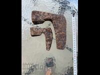 An axe