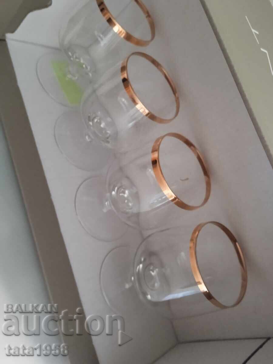 Pahare cu aur pentru coniac, 4 buc