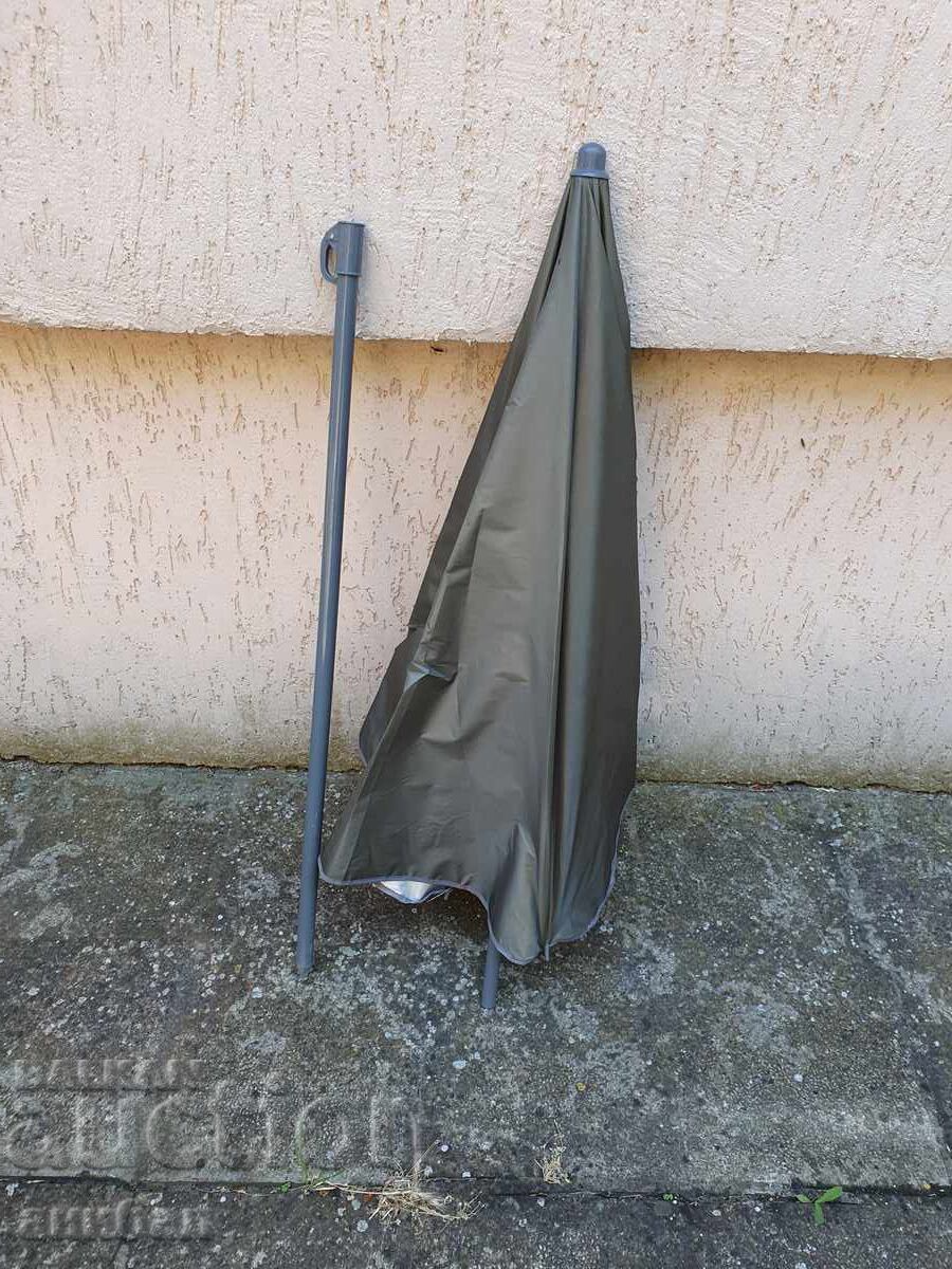 Auction  For sale beach umbrella 2
