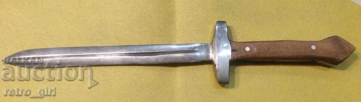 Auction  An old dagger