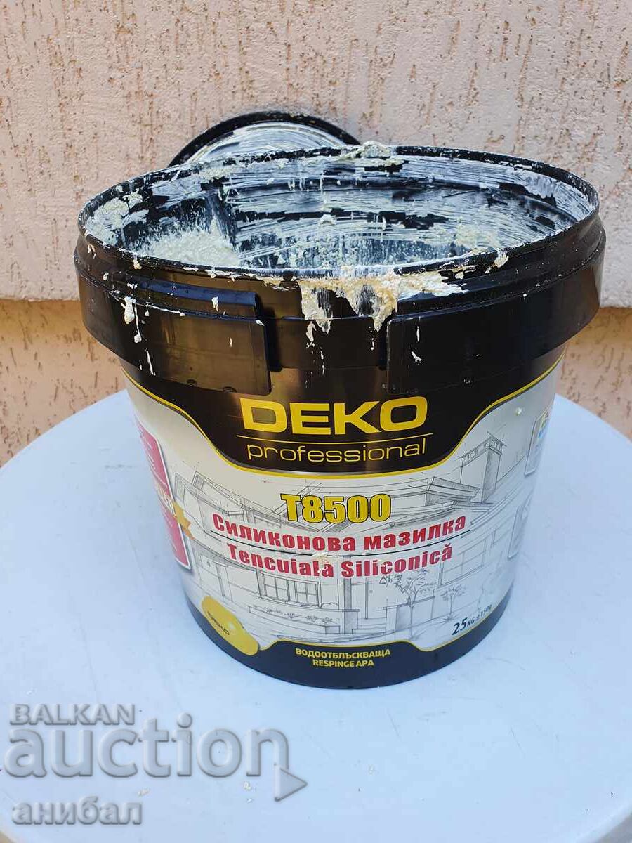 Πωλείται 10 κιλά λευκός σοβάς σιλικόνης Πωλείται 10 κιλά λευκός σοβάς σιλικόνης