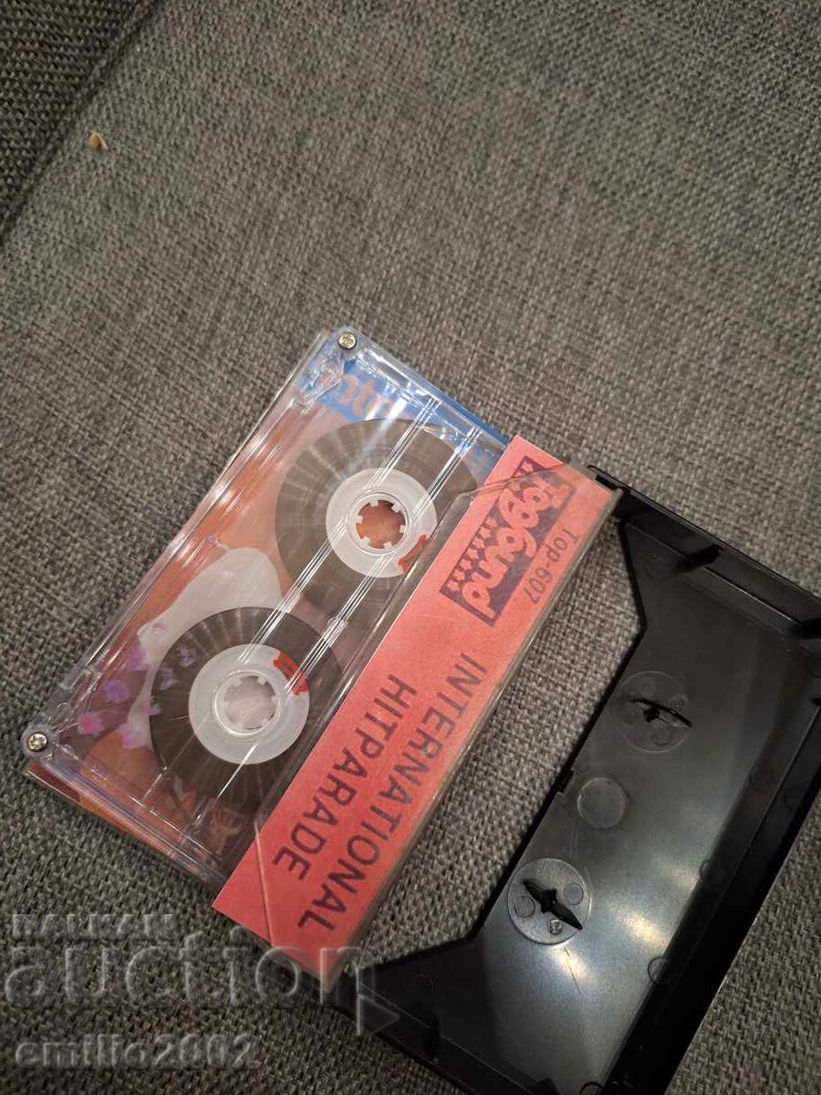 Auction  Audio cassette - International hit parade