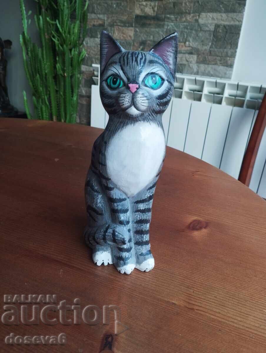 Decorative cat figurine