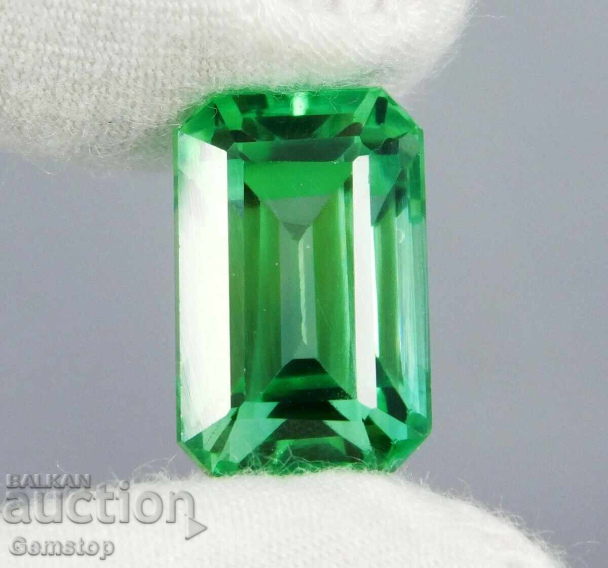 Auction  BZC! 10.50 ct natural sapphire emerald cut!
