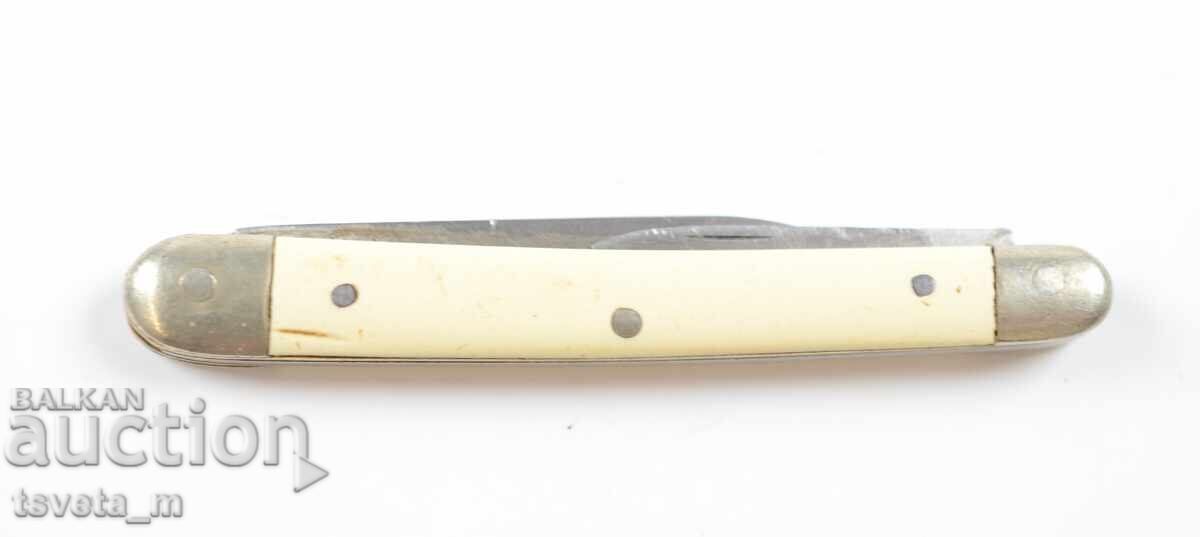 A pocket knife with price € 8.00 | 15.65 BGN