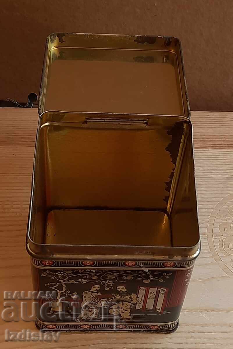 Delivery of Collectible tin box for Asian tea