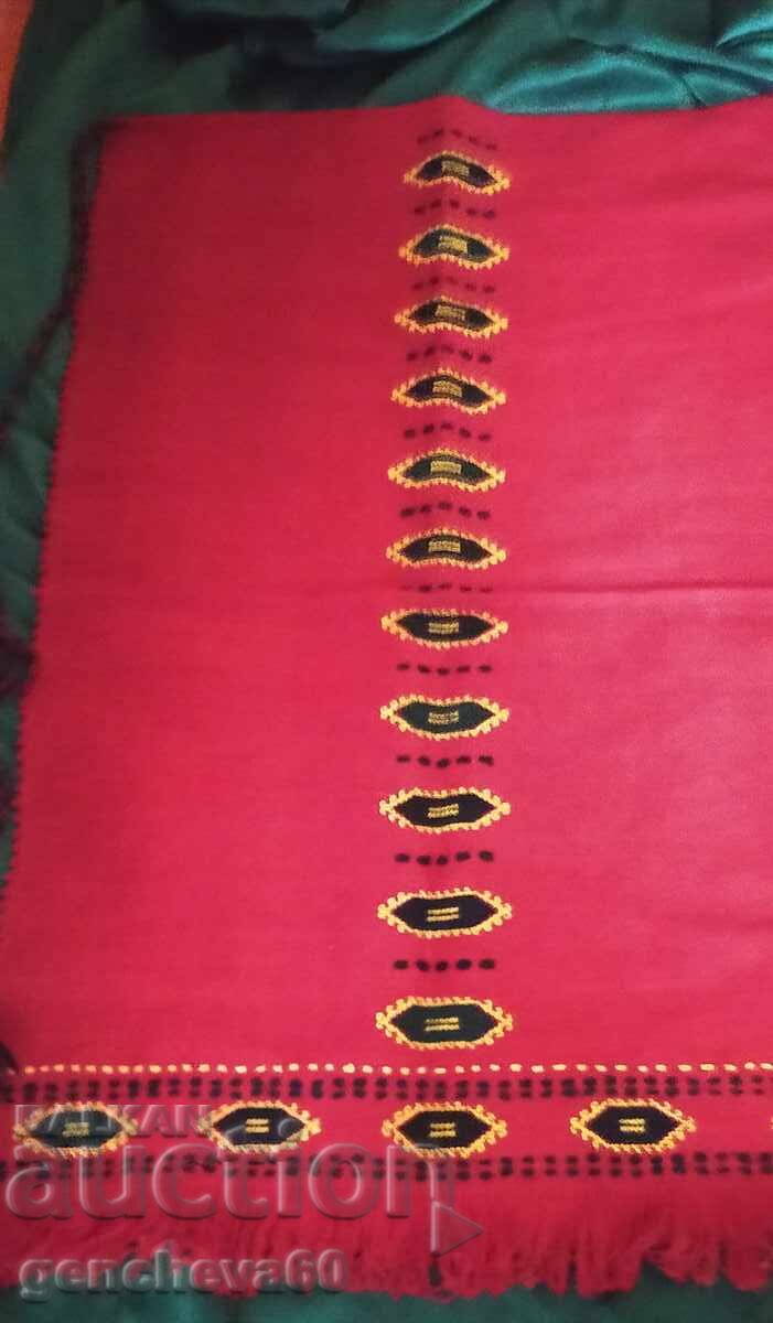 Delivery of Authentic hand-woven apron
