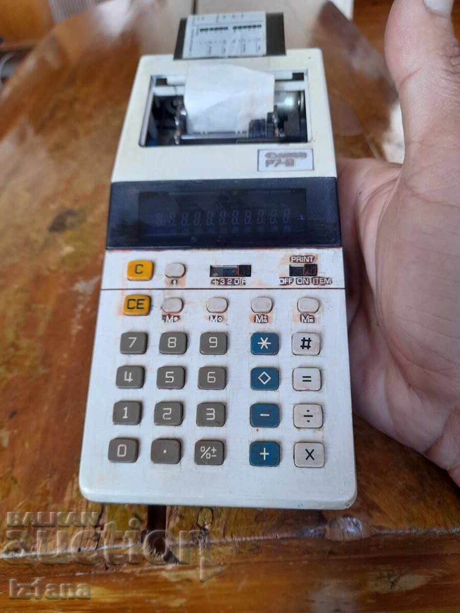 Calculator vechi Canon P7-D cu preț € 31.00 | 60.63 BGN