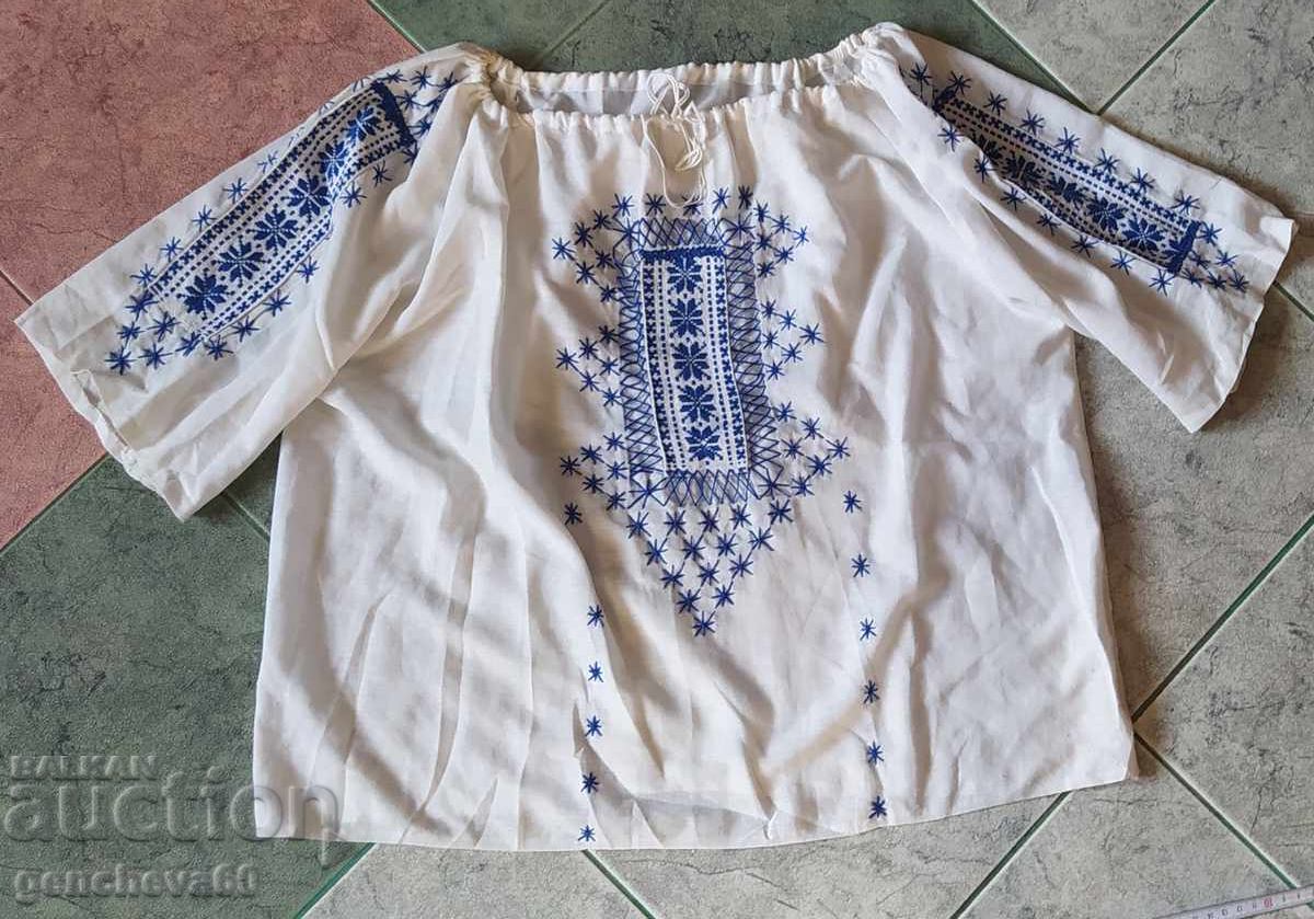 Vintage cotton blouse with trim and embroidery